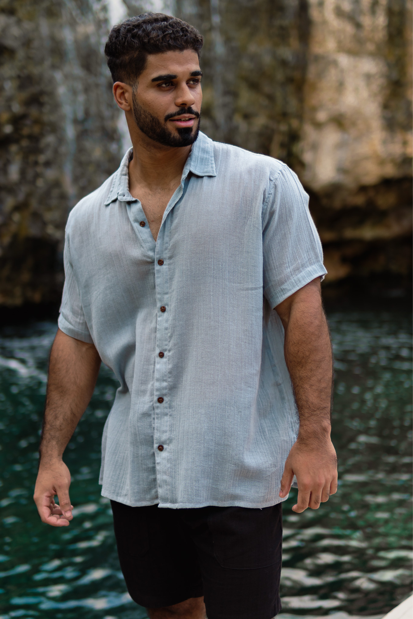 Camisa Clásica en Gasa de Algodón. Manga Corta